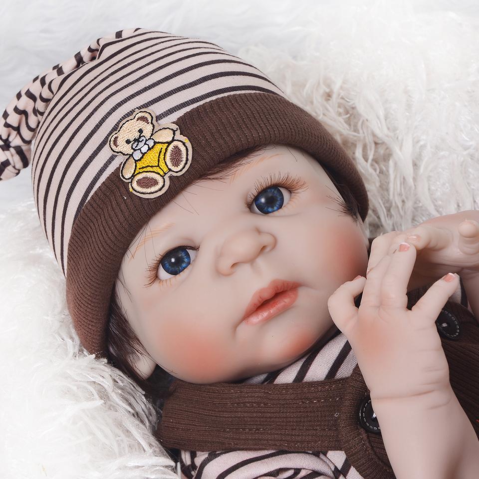 Bebe Reborn Menino Lucas Lindo Todo de Silicone Vinil + Brinquedo de Pelúcia de Presente