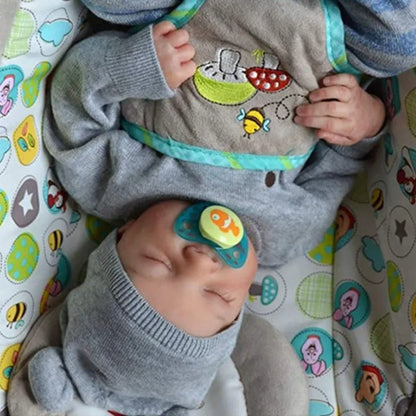 Bebê Reborn Menino Recém-nascido Arthur - Silicone realista